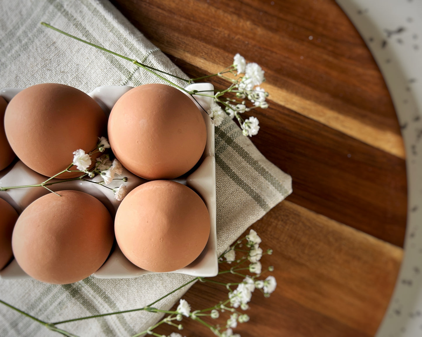 Brown Ceramic Chicken Eggs, 4 Pack